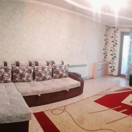 Иляева 66 парк Кен Баба Шимкент Екстериор снимка